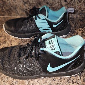 Nike Hustle Quick girls basketball shoes